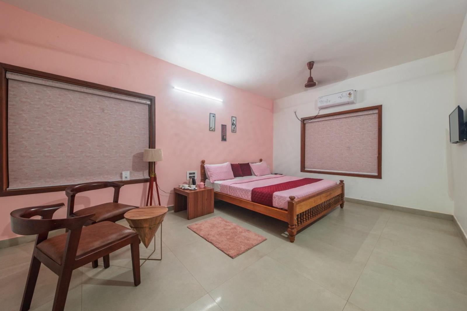 Waterfront By Palmyra Apartment Kollam Bagian luar foto